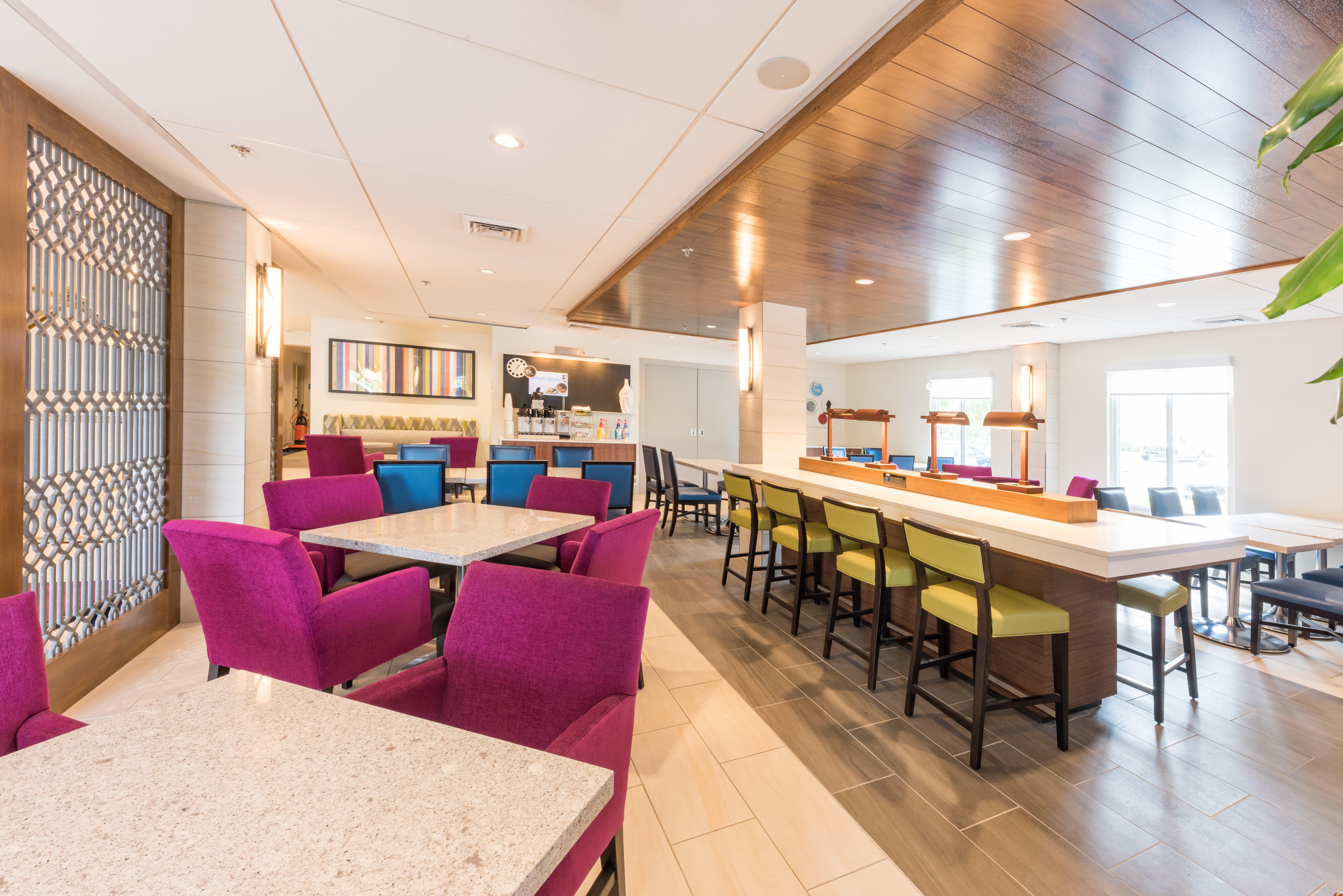 Holiday Inn Express Charleston Us Highway 17 & I-526 By Ihg Kültér fotó