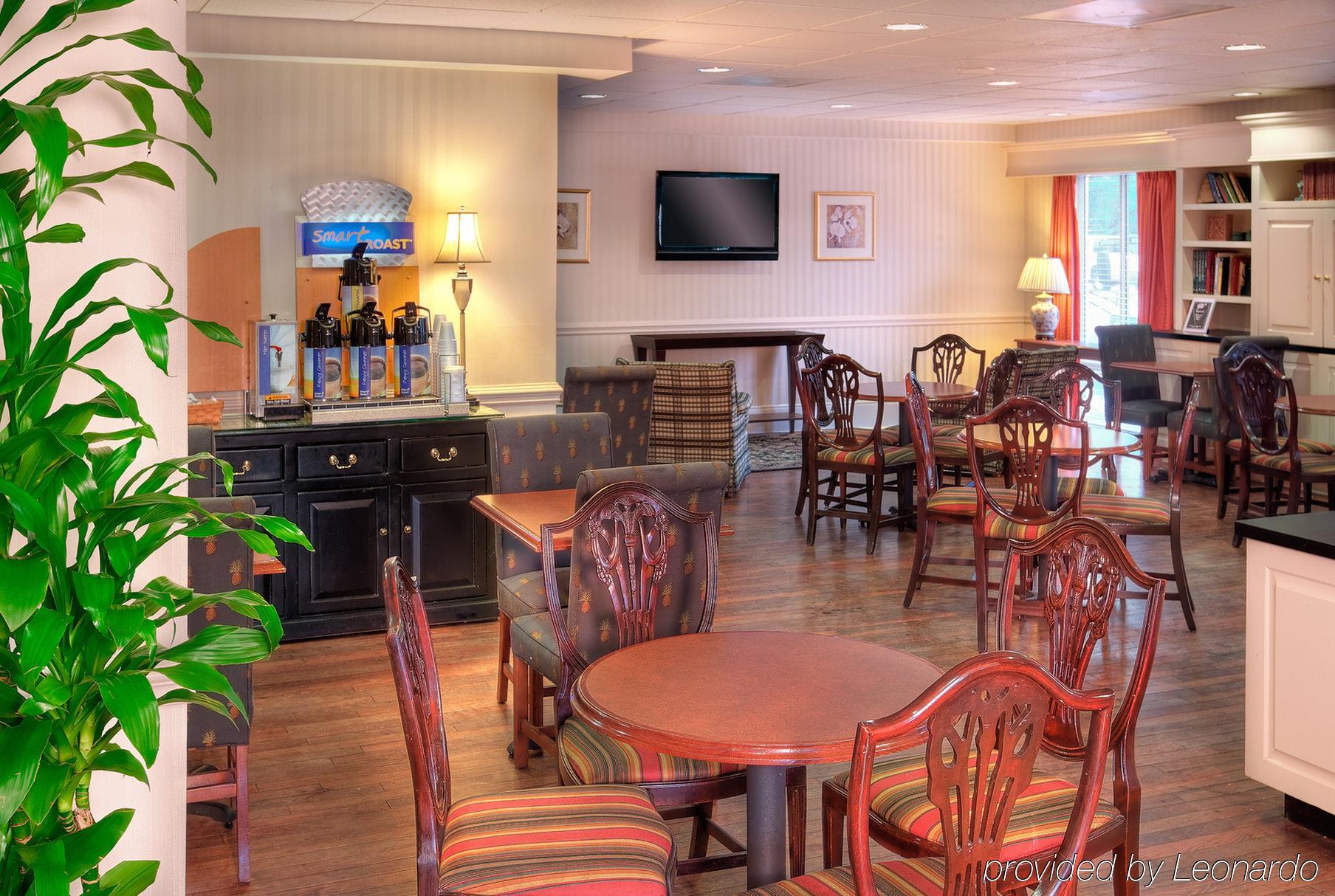 Holiday Inn Express Charleston Us Highway 17 & I-526 By Ihg Étterem fotó