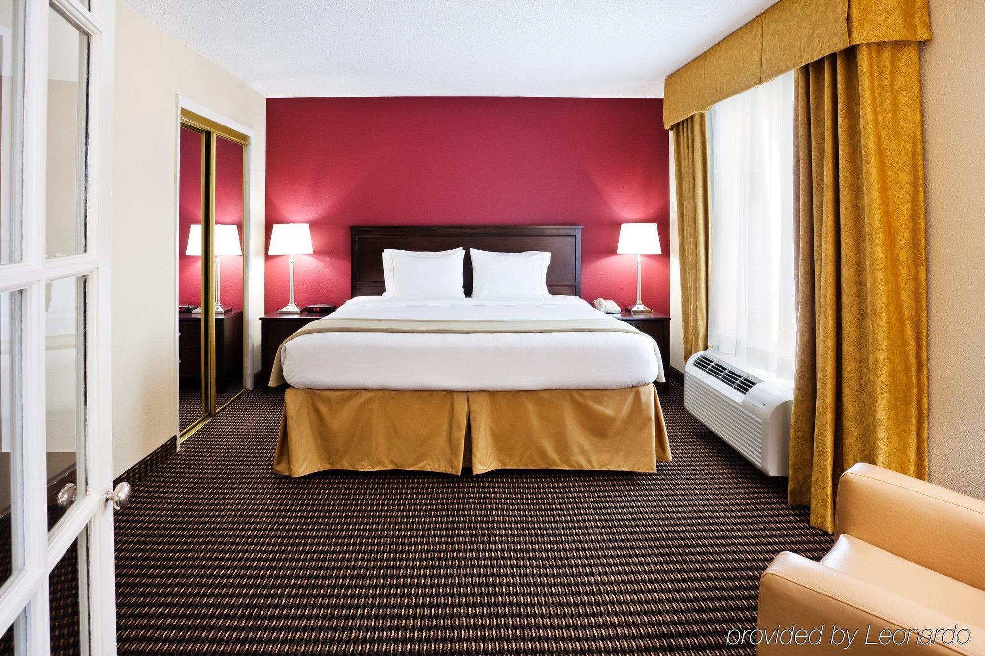 Holiday Inn Express Charleston Us Highway 17 & I-526 By Ihg Kültér fotó